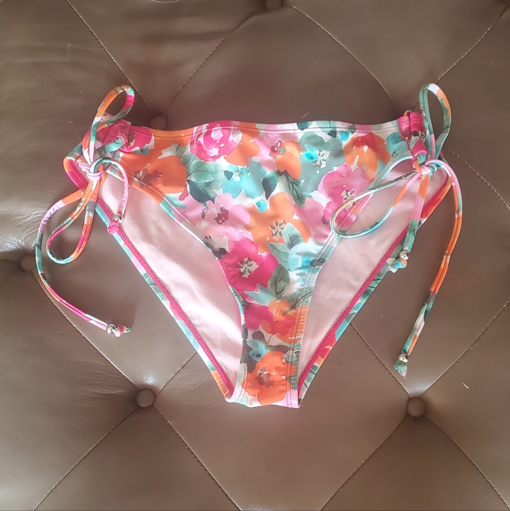 Womens Flowery Bikini Bottoms Size L
